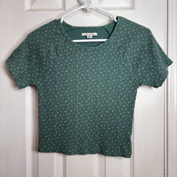American Eagle Outfitters Tops - American Eagle Outfitters Green Floral Crop Ribbed Baby Tee Size M, Cottagecore